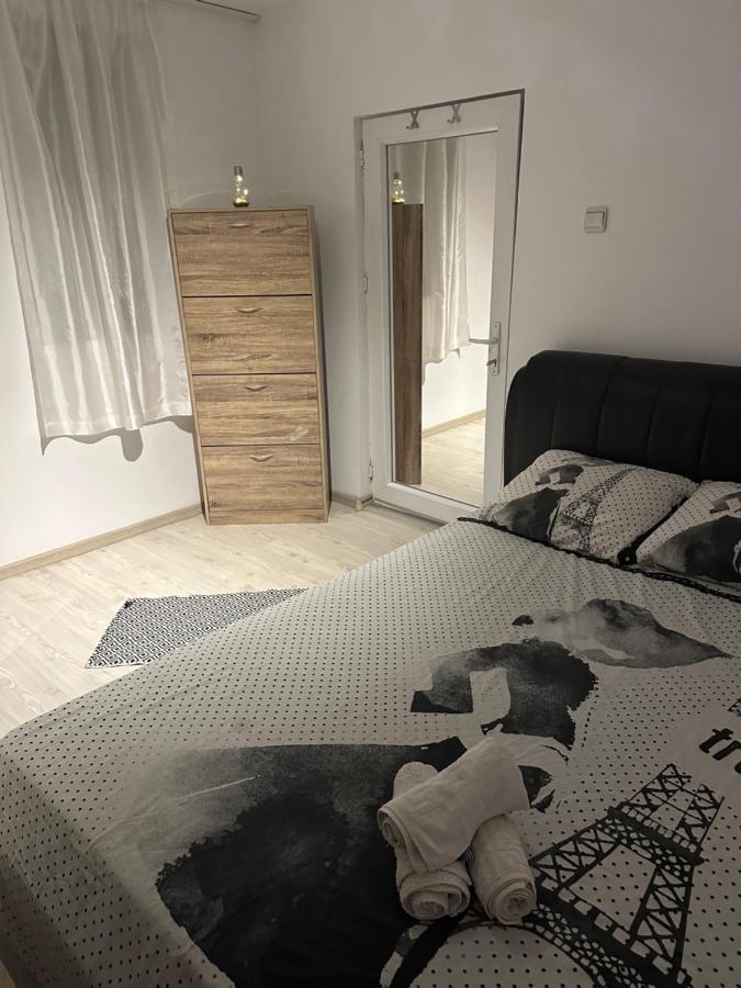 Apartamnet Regim Hotelier Букурещ Екстериор снимка